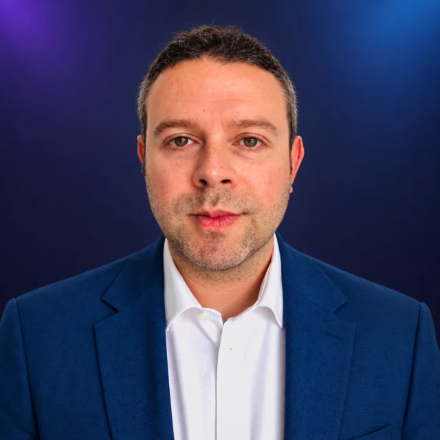 Portrait of Steven Darienzo